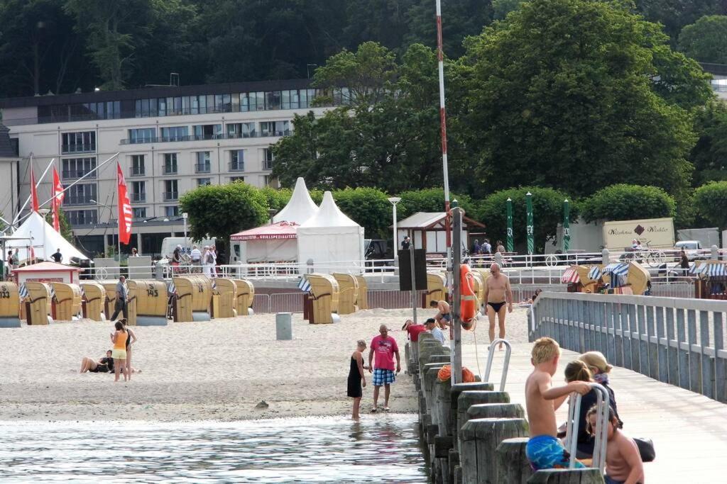 Traveloge Mit Schwimmbad Und Sauna Lübeck Kültér fotó