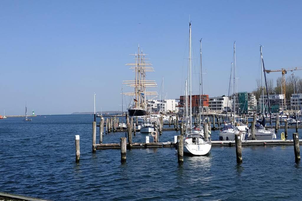 Traveloge Mit Schwimmbad Und Sauna Lübeck Kültér fotó