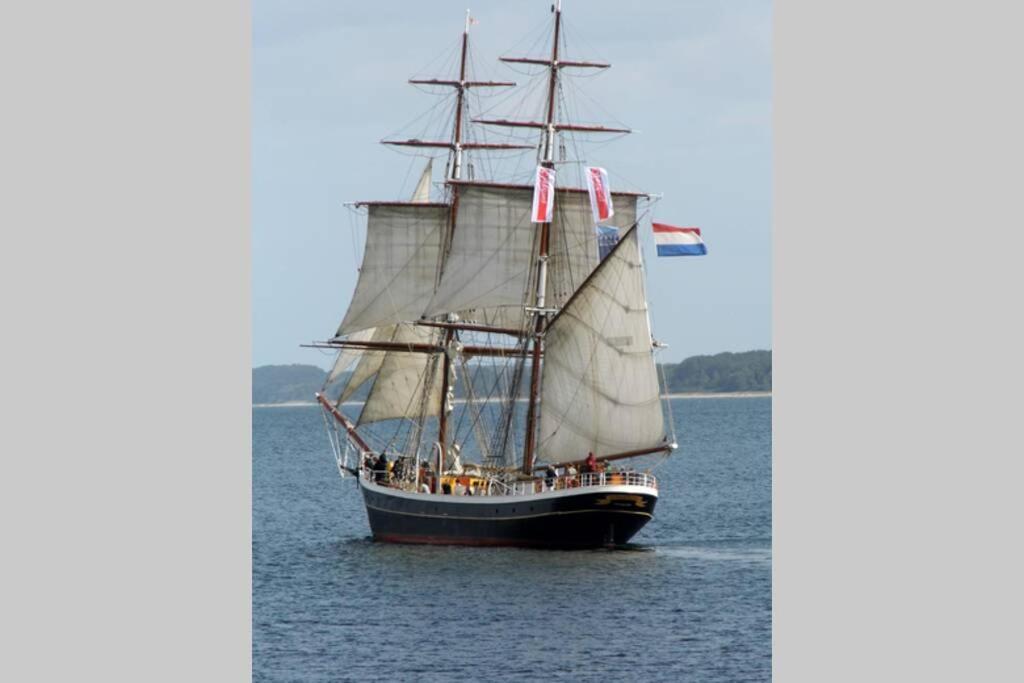 Traveloge Mit Schwimmbad Und Sauna Lübeck Kültér fotó