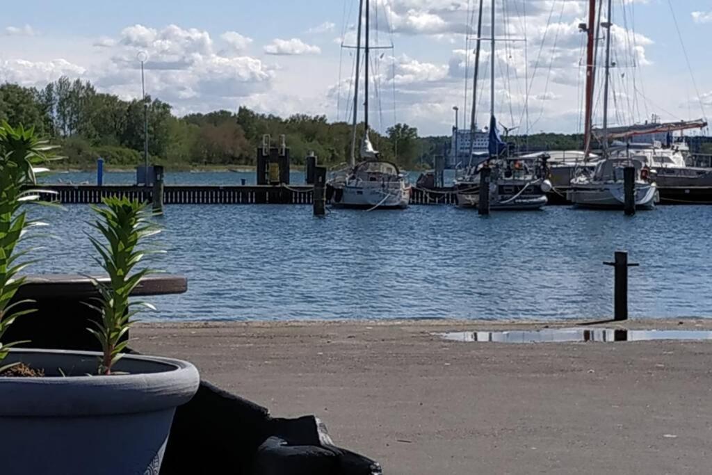 Traveloge Mit Schwimmbad Und Sauna Lübeck Kültér fotó