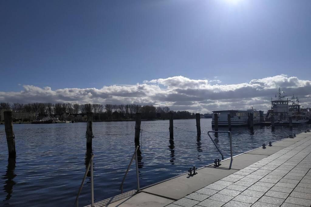 Traveloge Mit Schwimmbad Und Sauna Lübeck Kültér fotó